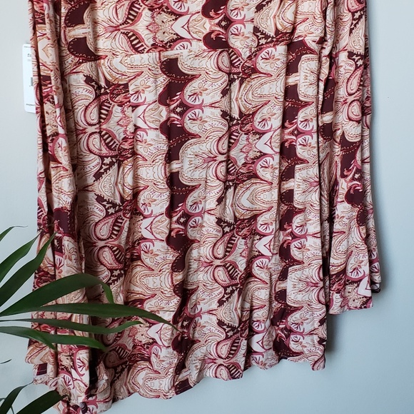 IVORY - Picture 6 of 6